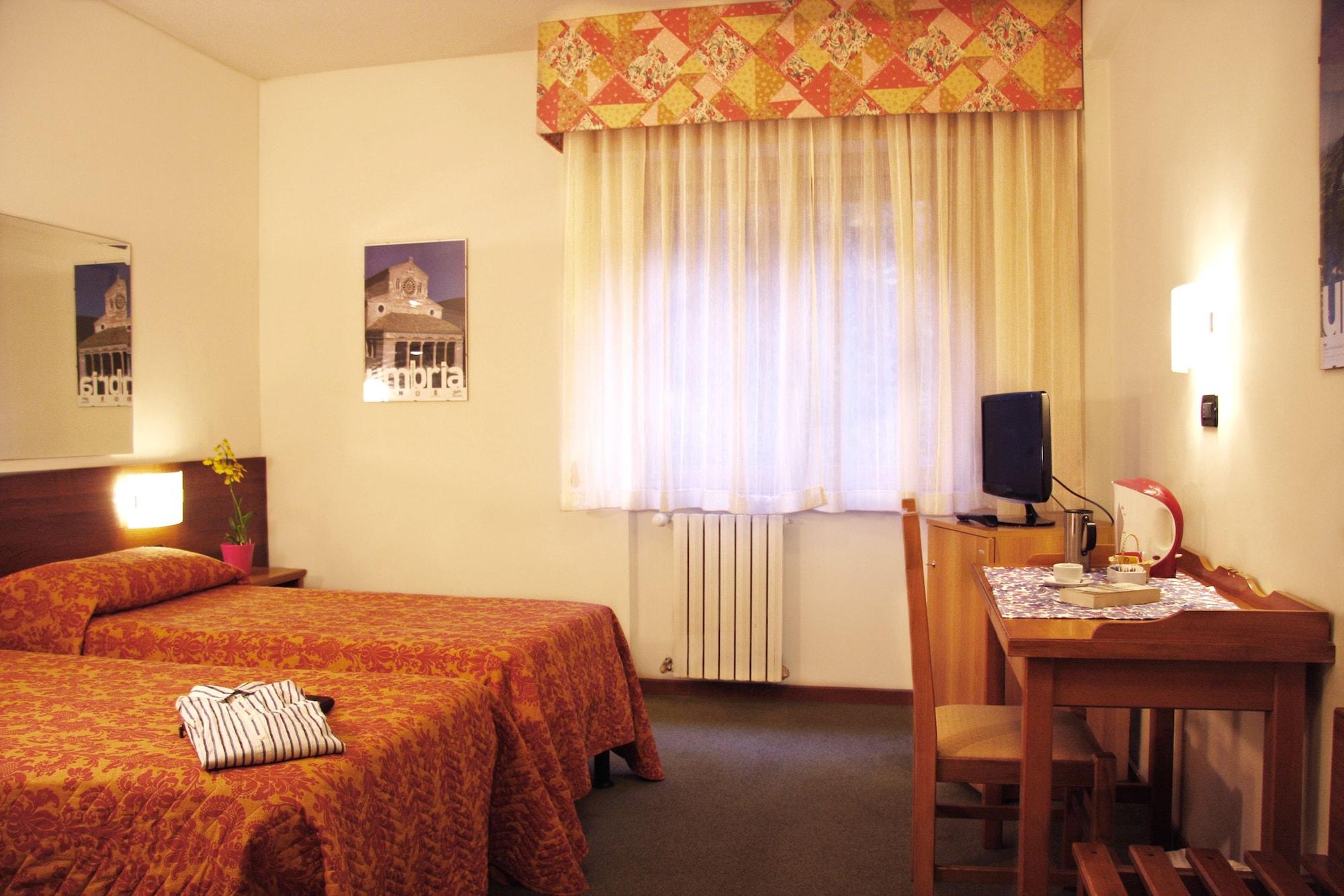 Ilgo Hotel Перуджа Екстер'єр фото